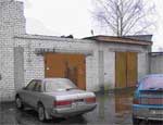 В Челябинске прокуратура обязала гражданина убрать гараж с территории школы