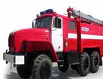 В Челябинске неуправляемая пожарная машина таранила припаркованные автомобили