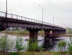 В Челябинской области с моста в реку упали "Газель" и грузовая фура, есть погибшие