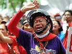 В Таиланде судят "фарангов" за участие в митингах "Красных рубашек" (ФОТО) / Британец и австралиец считают, что их сделали "козлами отпущения"