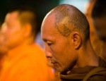 Власти Таиланда расследуют заявления монаха, предсказавшего конец света  / Тысячи тайцев ушли в горы в ожидании катастрофы