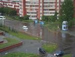 В Озерске из-за сильного ливня ушли под воду автомобили (ФОТО) / Пожилую прохожую буквально смыло водой В Озерске из-за сильного ливня ушли под воду автомобили (ФОТО) / Пожилую прохожую буквально смыло водой