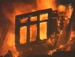 В Челябинске загорелся автомобильный салон В Челябинске загорелся автомобильный салон