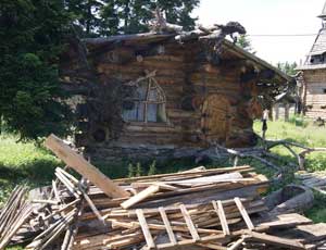 На Южном Урале начали сносить "деревянный Диснейленд" (ФОТО)