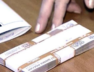 В Кунашаке вынесли приговор о вымогательстве почти 3,5 миллионов рублей у главбуха районного управления культуры / Деньги для шантажистов бухгалтер «позаимствовала» из бюджета