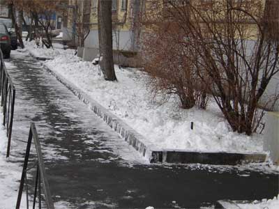 В Челябинске будут штрафовать коммерческие организации и управляющие жилищные компании, не подготовившиеся к снегопадам (ФОТО)