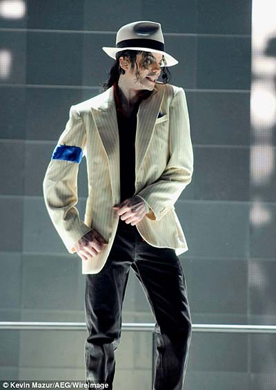 Последняя репетиция Майкла Джексона (ФОТО, ВИДЕО) / За два дня до смерти певец готовился к "самому дорогому концерту в истории"