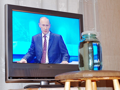 Путин как Кашпировский нашего времени (ФОТО) / Корреспондент "НР" распознал признаки НЛП: успокоить, настроить, внушить
