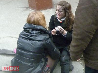 Московское метро взорвали с помощью гексогена (ФОТО, ВИДЕО) / Милиция ищет женщин славянской внешности, сопровождавших террористок-смертниц